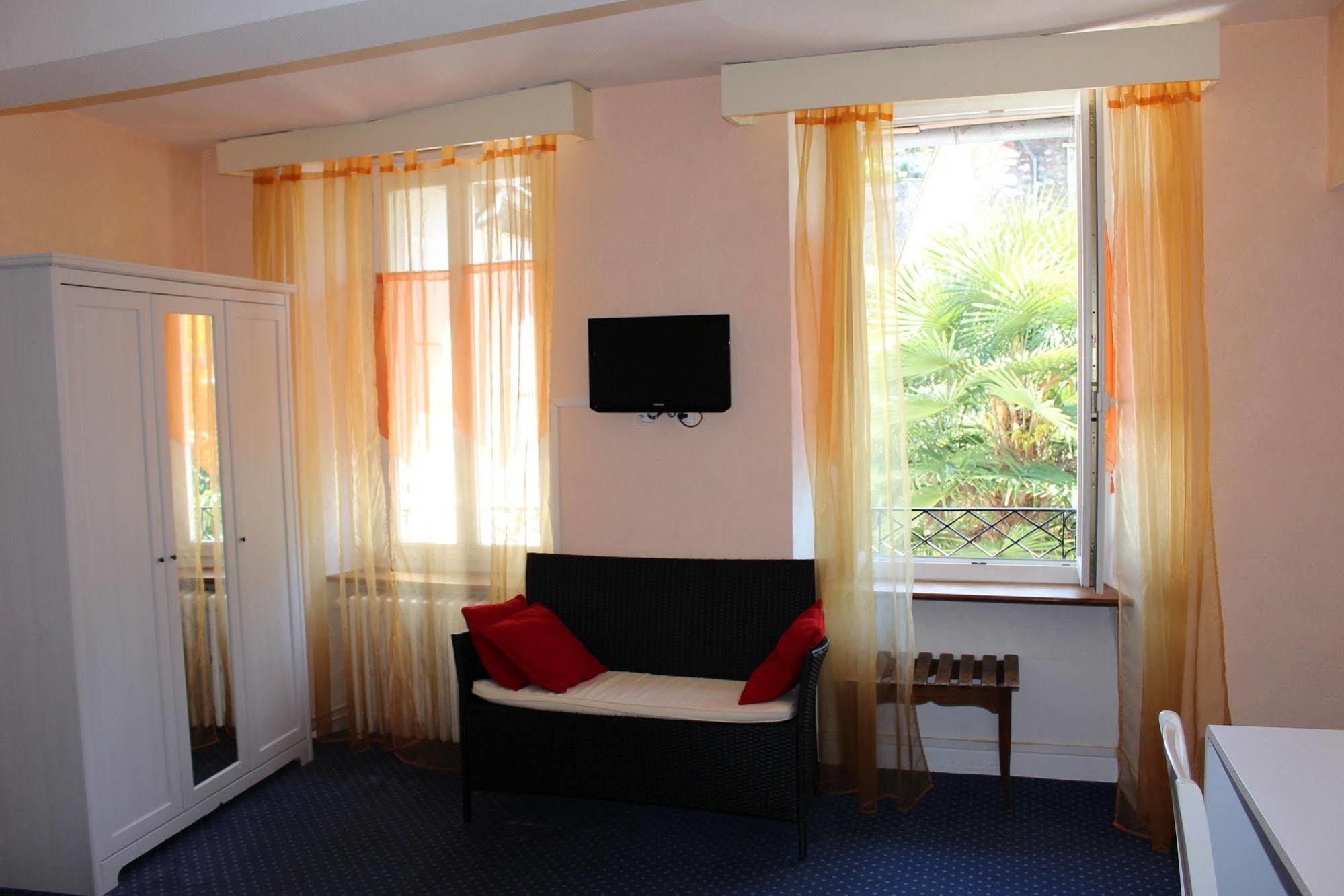 Hotel Confort 09 Ou Hc-09 Tarascon-sur-Ariege Exterior photo